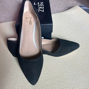 Naturalizer flats  Tamara Black size 8.5. Never worn